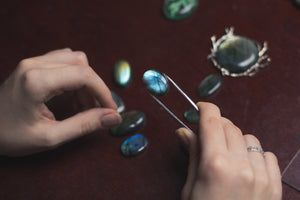 Discover the Benefits of Choosing a Wholesale Gemstone Supplier for Your Crystal Needs