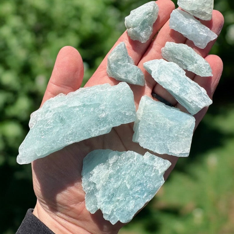 RO-GRAMM-AQ-02 Aquamarin Rohsteine – 100 G Bunte Edelstein-Stücke, Ideal Zum Basteln Und Dekorieren